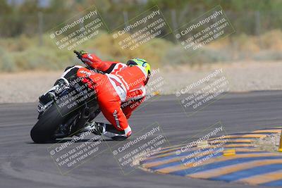 media/Sep-25-2023-Moto Forza (Mon) [[81ffa65e0a]]/B-C Group/Session 4 (Turn 2 Backside)/